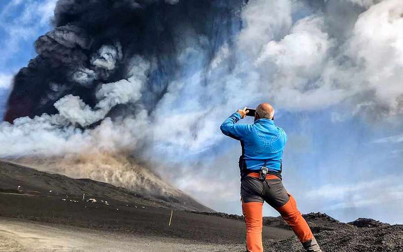 Vandring på Etna till 3 000 meter med linbana och 4x4