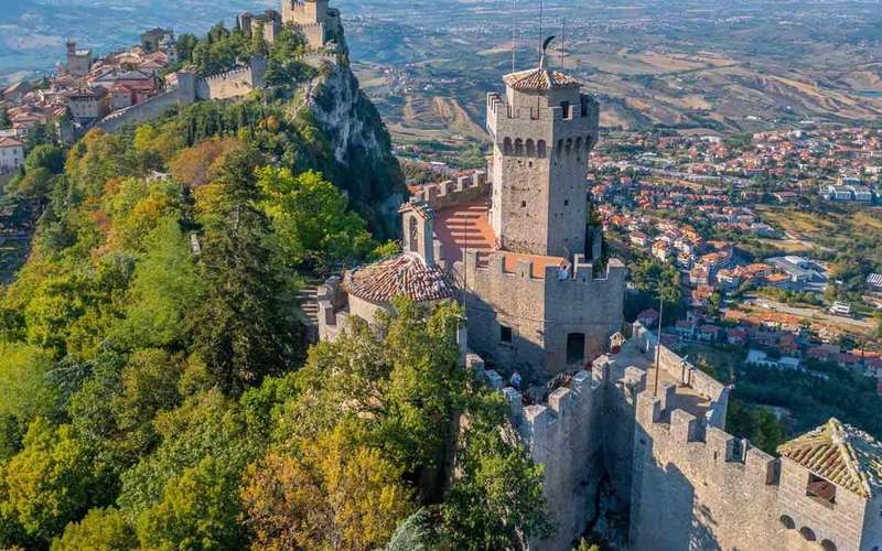 San Marino-i idegenvezetés hét múzeumos bérlettel