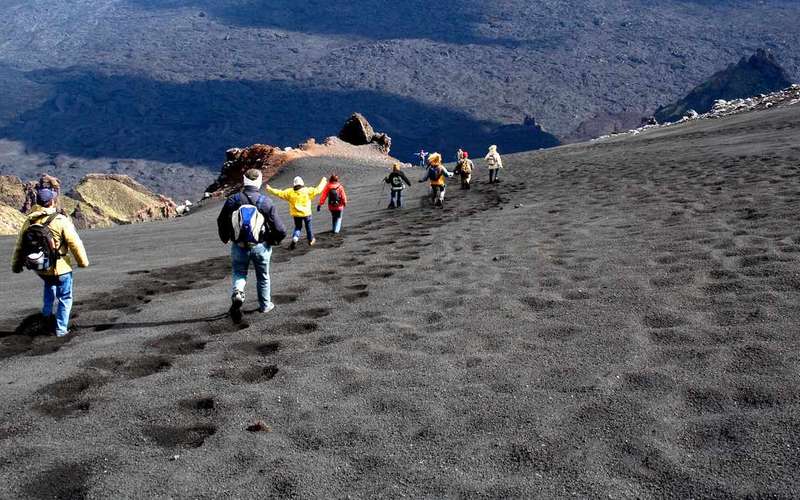 Etna-túra Catániától 3000 méterig drónvideóval