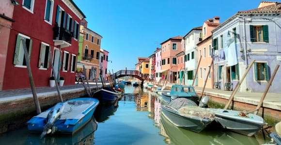 Venecia: Tour privado en barco por Murano y Burano con servicio de recogida del hotel