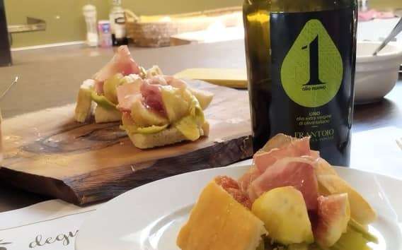 Ölmühle in Bevagna: Führung, Olivenöl-Verkostung, Bruschetta