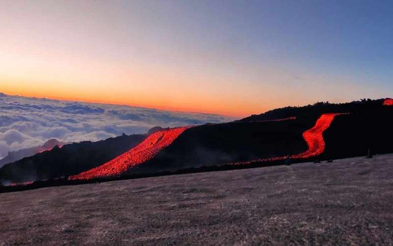 Az Etna központi kráterének túrája siklóval és dzsippel