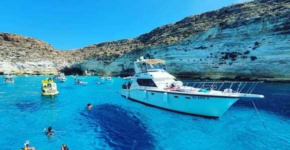 Taormina: Passeio de barco com aperitivo em Isola Bella