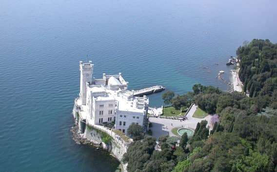 Visita panorámica de la ciudad de Trieste y del Castillo de Miramare