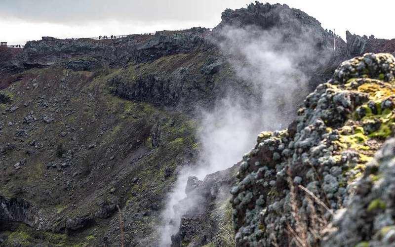 Vesuvius and Pompeii Day Trip with Crater Walk and Lunch