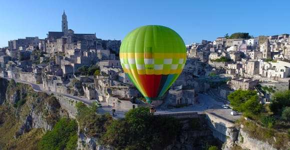 Voo de balão de ar quente no Sul de Itália: Matera, Sila, Apúlia