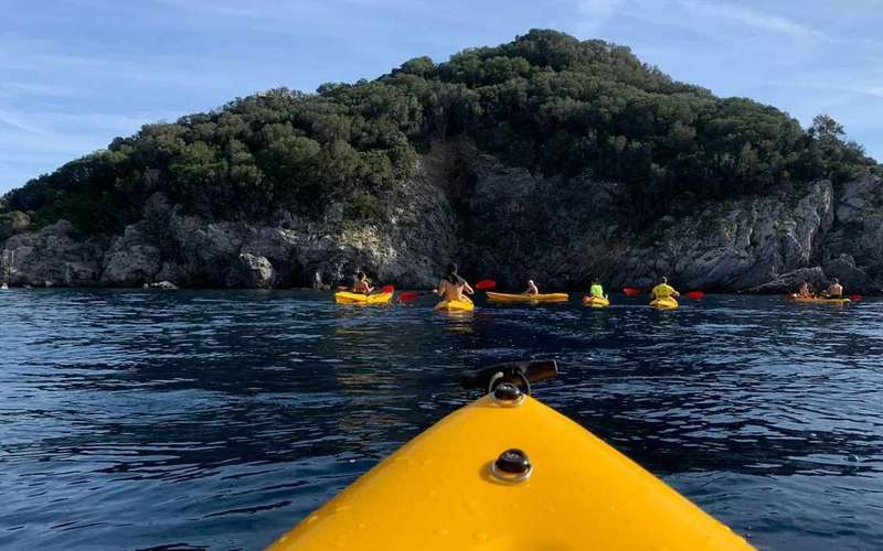 Kajaktúra a Bergeggi-szigeten snorkelezéssel