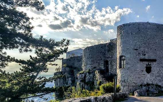 Desde Koper: Excursión de medio día por pueblos y tradiciones