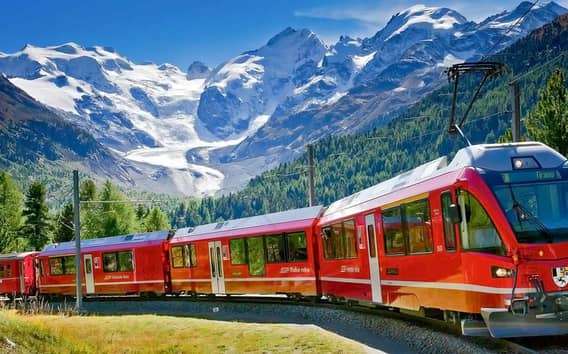 Z Milána: Vlakem Bernina Express a autobusem na prohlídku Svatého Mořice