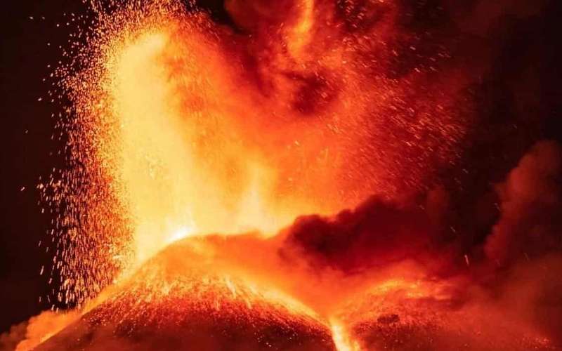 Etna és Taormina túra Silvestri-kráterek bejárással