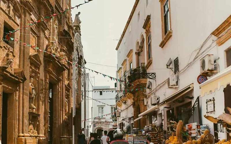 Ostuniból: Alberobello és Locorotondo apuliai aperitifvel