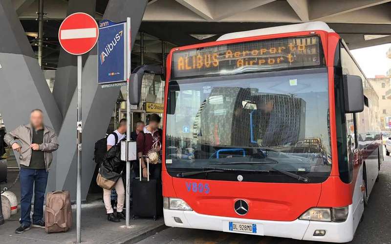 Neapel flygplats: Busstransfer till/från Neapels sjöfartsstation
