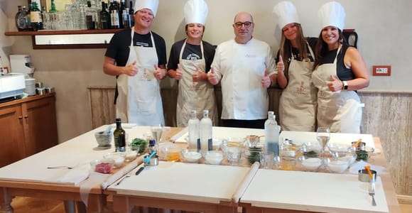 Montepulciano : cours de cuisine toscane avec pâtes fraîches et vin