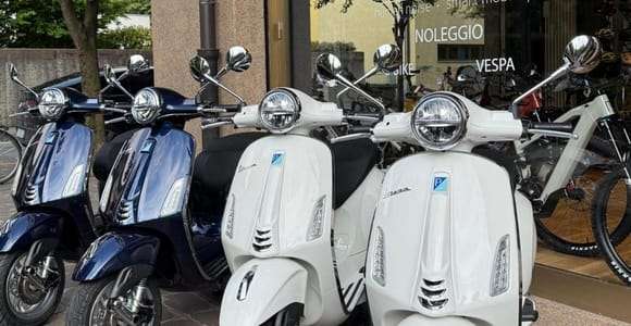 Ein Tag mit der Vespa in Bergamo: Entdecke die Stadt auf einer einzigartigen Route