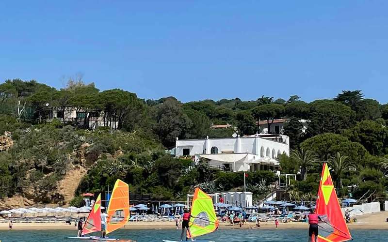 Wyspa Elba: lekcja windsurfingu w Capoliveri