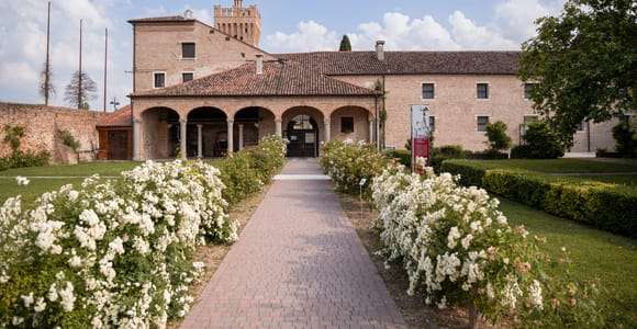 Eintritt in das Schloss San Pelagio und Führung durch die D'Annunzio-Räume