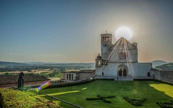 Assisi Rundgang mit Basilika San Francesco und Amphitheater