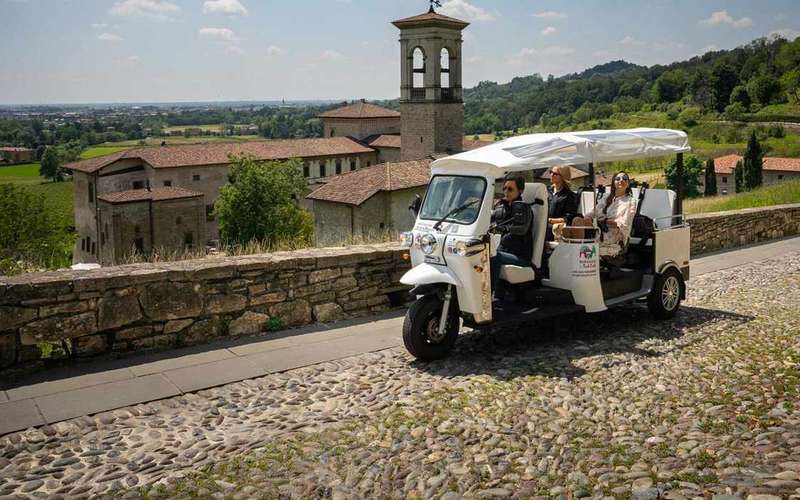 Tuk-tukos túra Bergamo dombjain, falain és Felső-városában