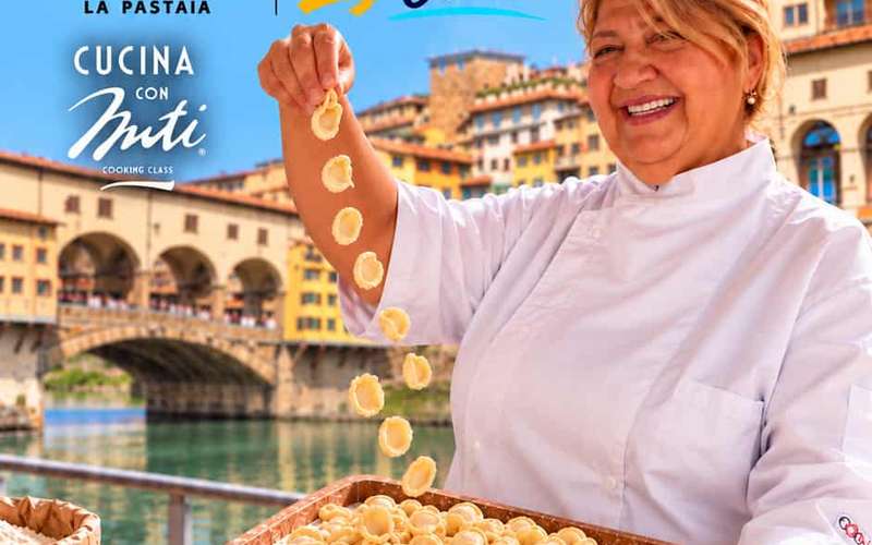 Ponte Vecchio: Fresh Pasta and Tuscan Meat Sauce Class with Spritz and Wine