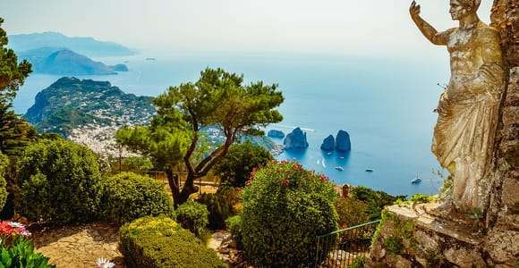 De Nápoles: Excursão de um dia a Capri e à Gruta Azul