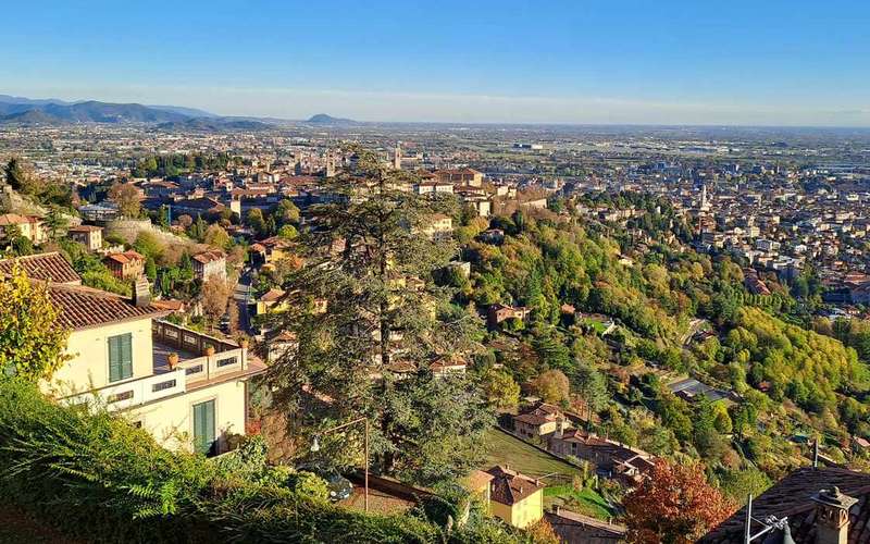 Bergamo elektromos kerékpáros túra az UNESCO falak és dombok mentén