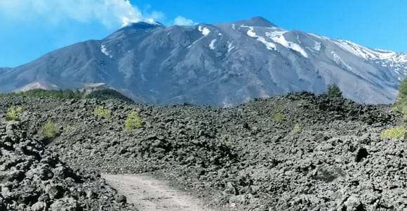 Mt. Etna: tour privato in 4x4 da Taormina