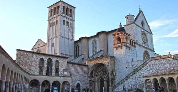Visite à pied d'Assise : Saint François et Sainte Claire