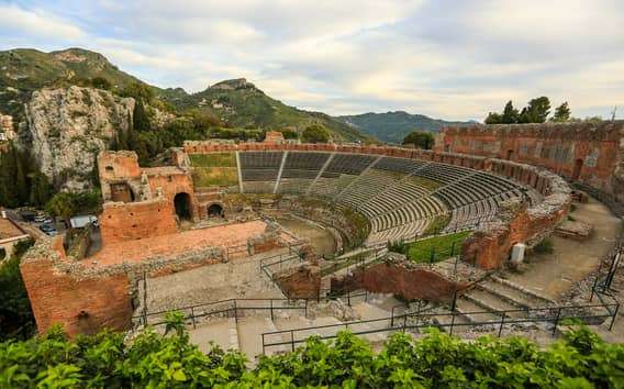 Taormina: Biglietto di ingresso prioritario per il Teatro Antico e audioguida