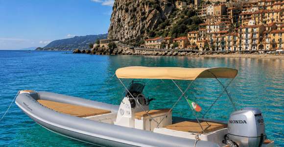 Stretto di Messina: Tour in Gommone di Capo Peloro Scilla e Chianalea