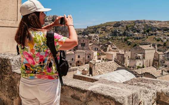 Tagesausflug von Bari nach Matera und Alberobello im Bus