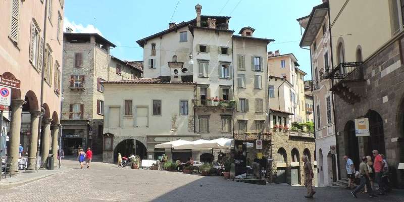 Piazza Mercato delle Scarpe