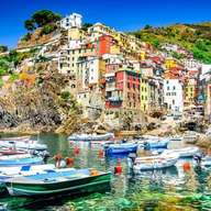 Cinque Terre Tour by Train from La Spezia with Limoncino