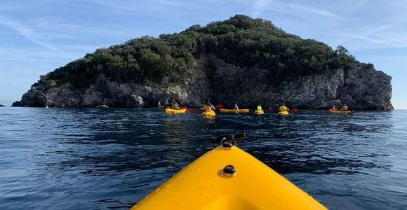 Parco Marino dell'Isola di Bergeggi: tour guidato in kayak