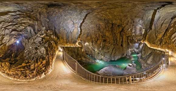 Haras de Lipica et grottes de Škocjan de Trieste
