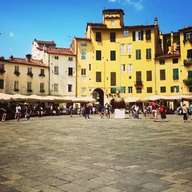 Tour a pie por Lucca de 2 horas con guía local