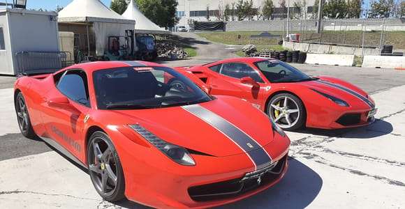 Milão: Test Drive de uma Ferrari 458 em uma pista de corrida com vídeo