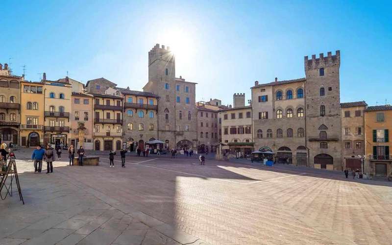 Arezzo városnéző séta Piero della Francesca freskóival
