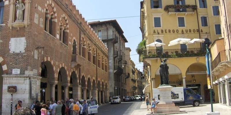 Via Pellicciai