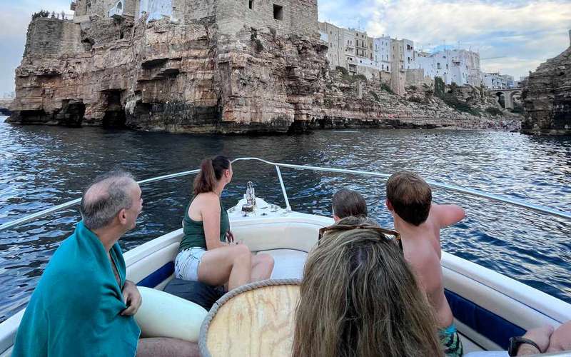 Monopoli to Polignano: Coastline Tour With Aperitif & Swim