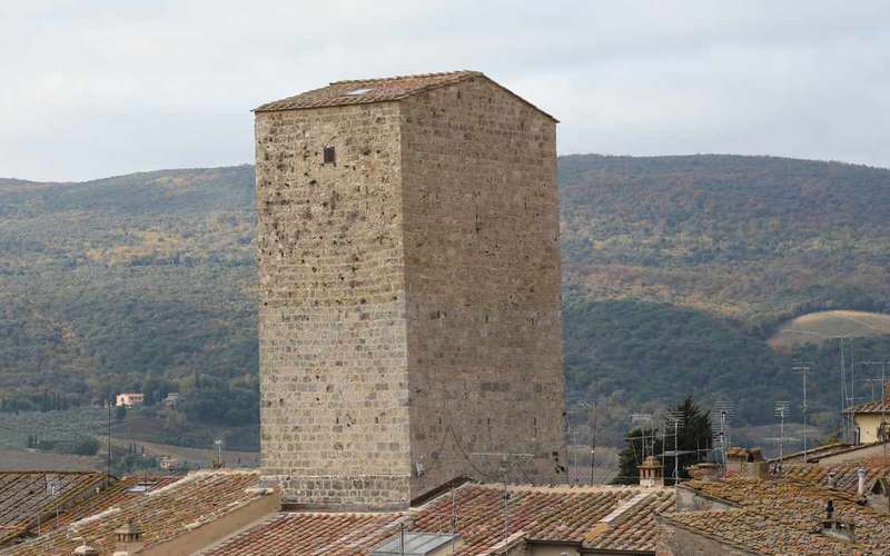 San Gimignano: látogatás a Campatelli-házban és -toronyban