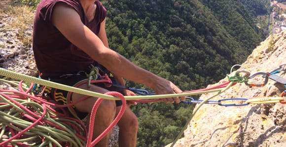 Finale Ligure: Arrampicata su roccia con allenamento personalizzato