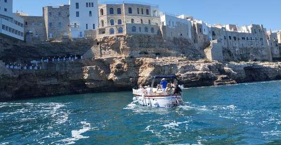 Monopoli: Rondvaart van 2,5 uur naar de grotten van Polignano a Mare
