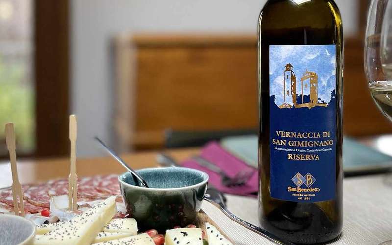 San Gimignano: Vineyard and Cellar Tour with Wine Tasting
