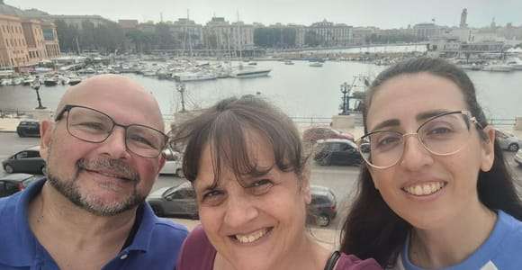 Bari: Tour a pie privado personalizado con un lugareño