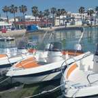 Hyra båt utan körkort i Porto Cesareo för sju personer