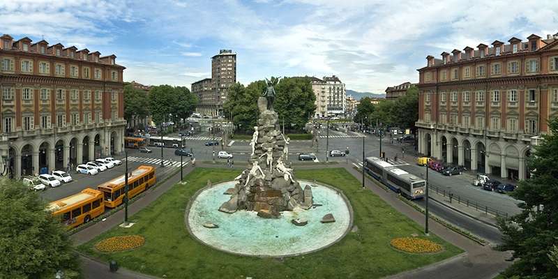 Statuto tér
