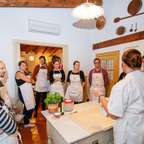 Lucca: Clase de pasta y tiramisú en casa de un lugareño