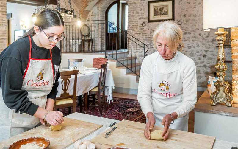 Assisi: tésztakészítő kurzus Mamával