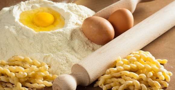 Palermo: Clase de cocina de pasta y tiramisú en casa de un lugareño
