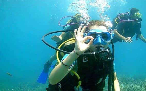 Brindisi: Prueba el submarinismo